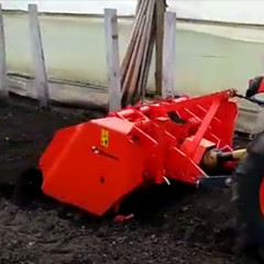 V 1003 SICMA spading machine at eork in a greenhouse in Colombia